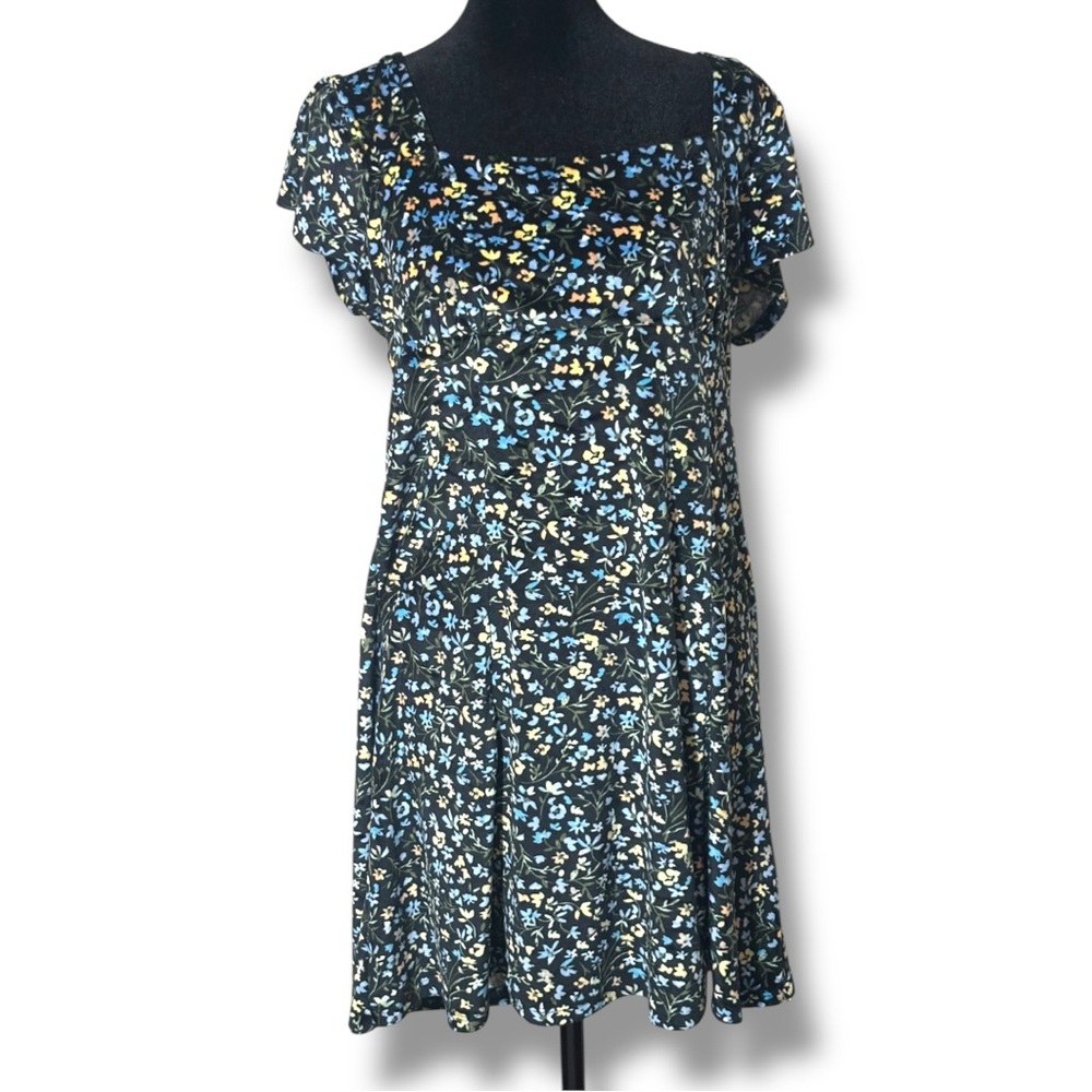 Planet Gold Black Small Floral Print Velvet Short Cap Sleeves Flared Mini Dress - Picture 3 of 16